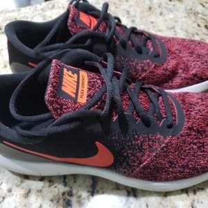 Nike Flex Contact Running Shoes